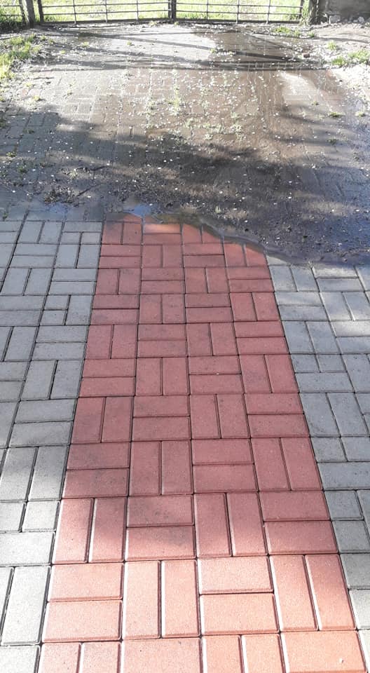 Czyszczenie powierzchni kamiennych i kostki
